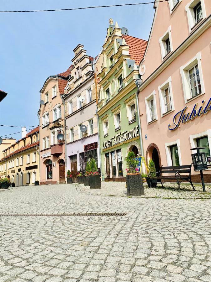Apartament Pietrowy W Centrum Klodzka Z Darmowym Parkingiem Klodzko Exterior photo