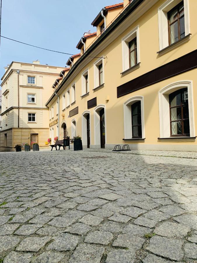 Apartament Pietrowy W Centrum Klodzka Z Darmowym Parkingiem Klodzko Exterior photo