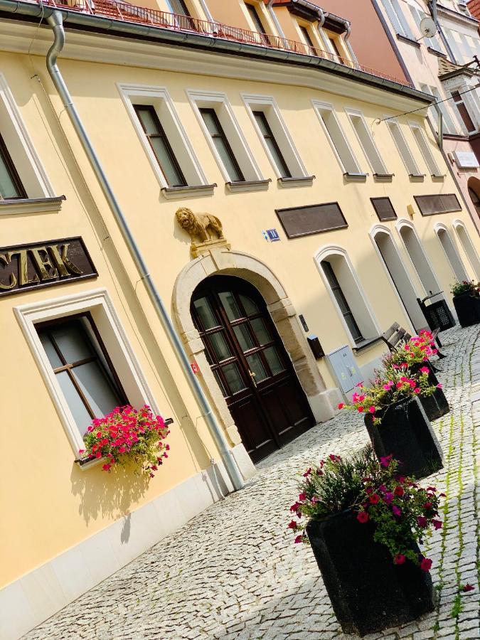 Apartament Pietrowy W Centrum Klodzka Z Darmowym Parkingiem Klodzko Exterior photo